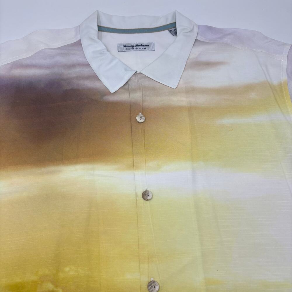 Tommy Bahama 2XL Veracruz Cay‎ Artist Series 2023 Multicolor Short Sleeve Shirt
